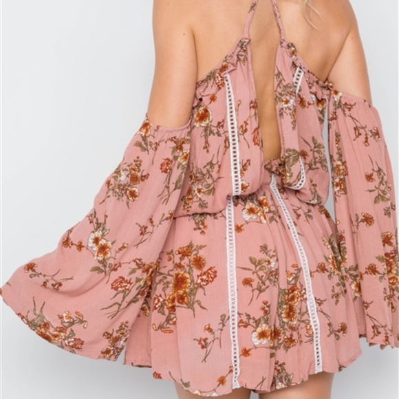 BOHO STYLE BELL SLEEVE ROMPER - Picture 5 of 5